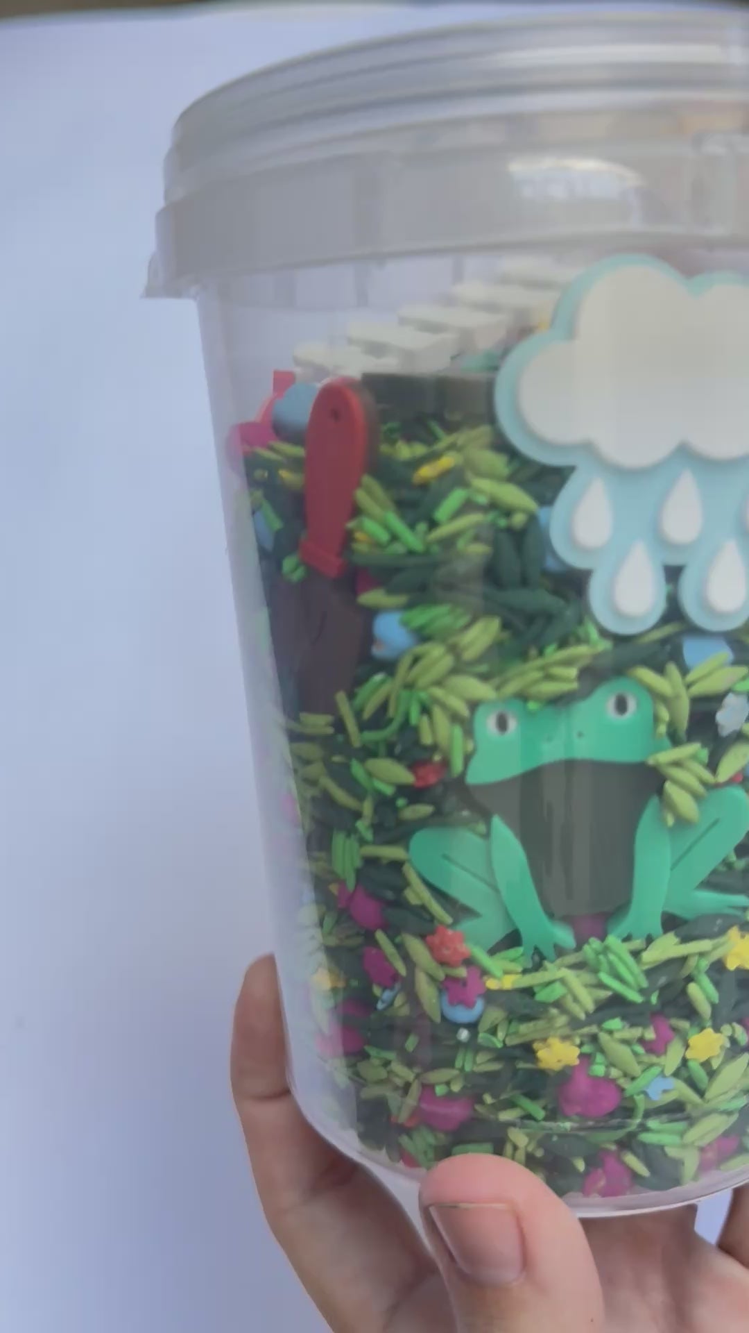 Mix sensorial con objetos 3D — Charcos y Pétalos